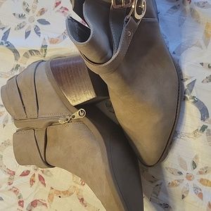 Guess ankle fashion boots